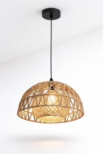 Suspension artisanale en rotin tressé